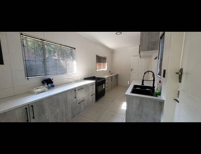 3 BEDROOM HOUSE FOR SALE IN MULBARTON